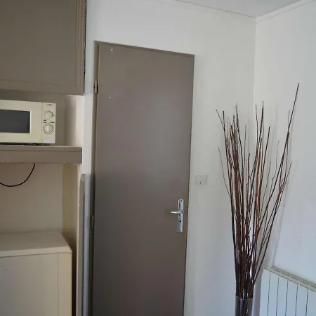 Studio Narbonne, 1 Piece, 4 Personnes - Fr-1-229B-86 아파트 *